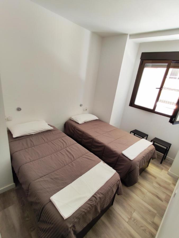 Palafox 23 Hostel Madrid Exterior photo