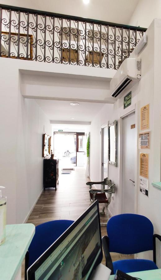 Palafox 23 Hostel Madrid Exterior photo