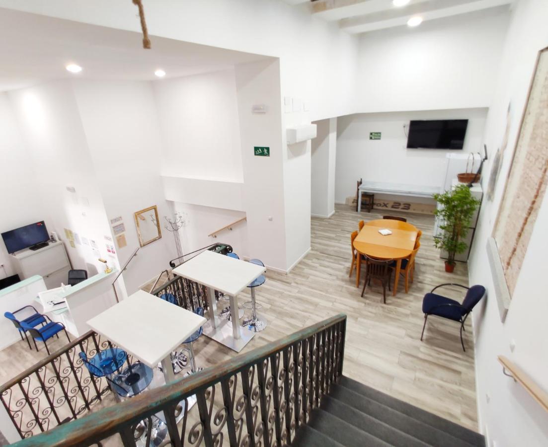 Palafox 23 Hostel Madrid Exterior photo