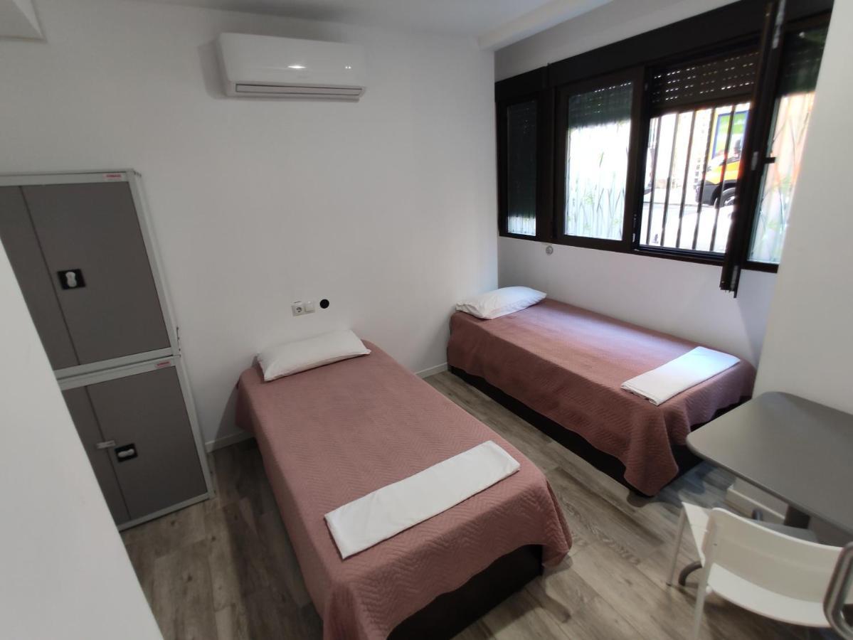 Palafox 23 Hostel Madrid Exterior photo